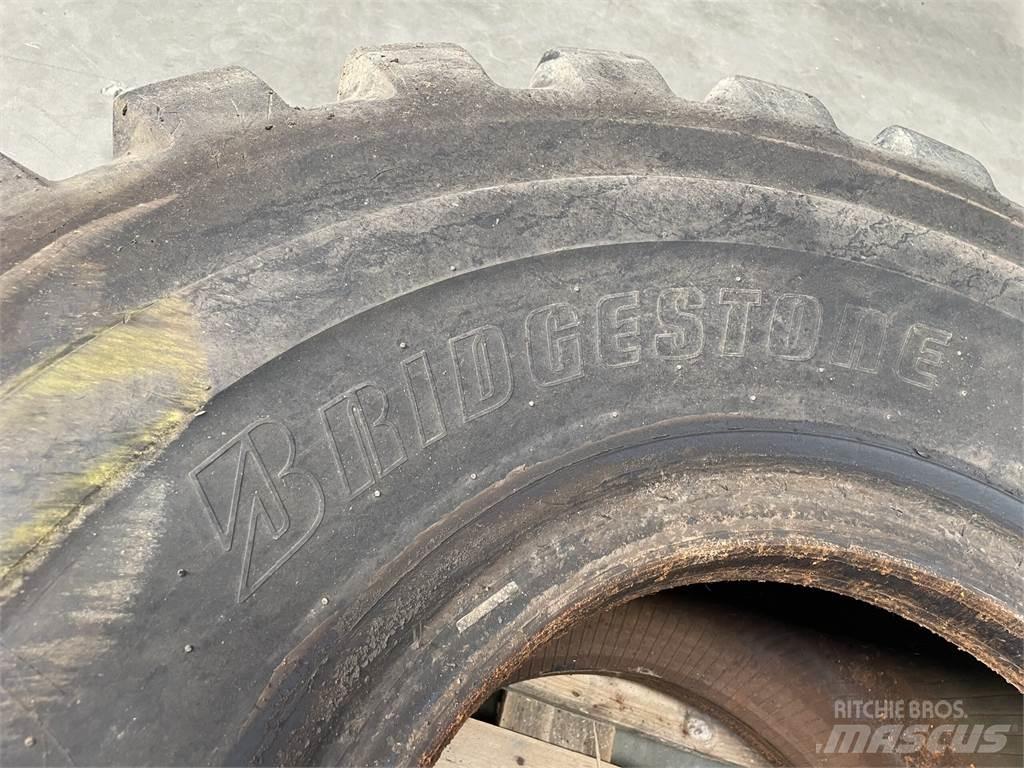  23.5xR25 Bridgestone dæk Pneumatiky, kola a ráfky