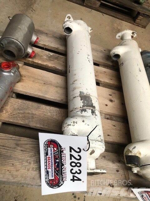 Bowman FD8492 Oliekøler Stavebnictví - ostatní