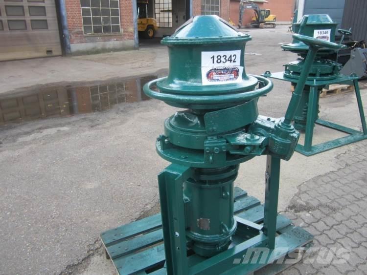  Capstan spil VEB 1AVSP2 Navijáky, kladkostroje a stavební výtahy