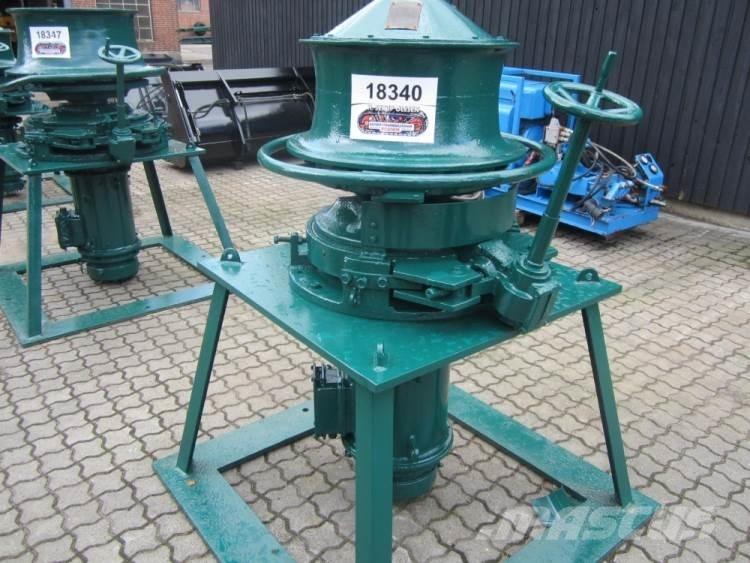  Capstan spil VEB 1AVSP3 Navijáky, kladkostroje a stavební výtahy