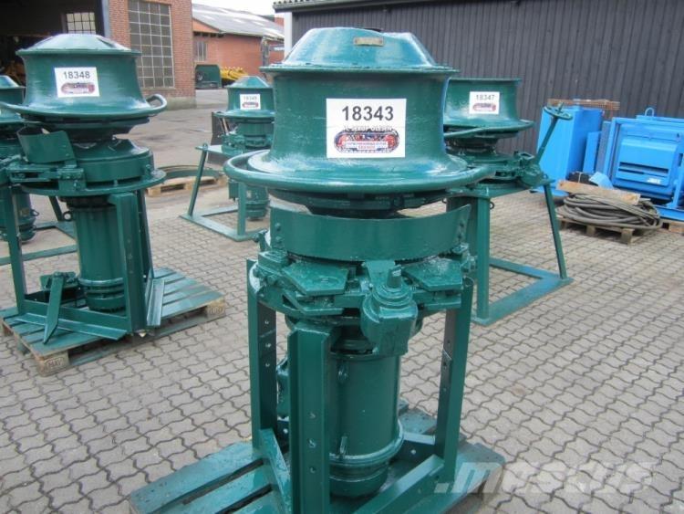  Capstan spil VEB 1AVSP3 Navijáky, kladkostroje a stavební výtahy