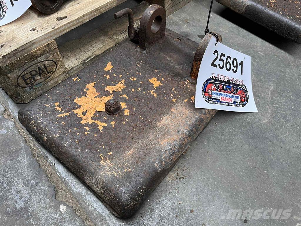 CASE 695SR støttefod Ostatní komponenty