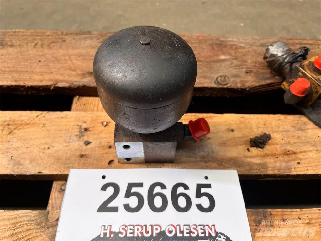 CAT 323D accumulator Hydraulika