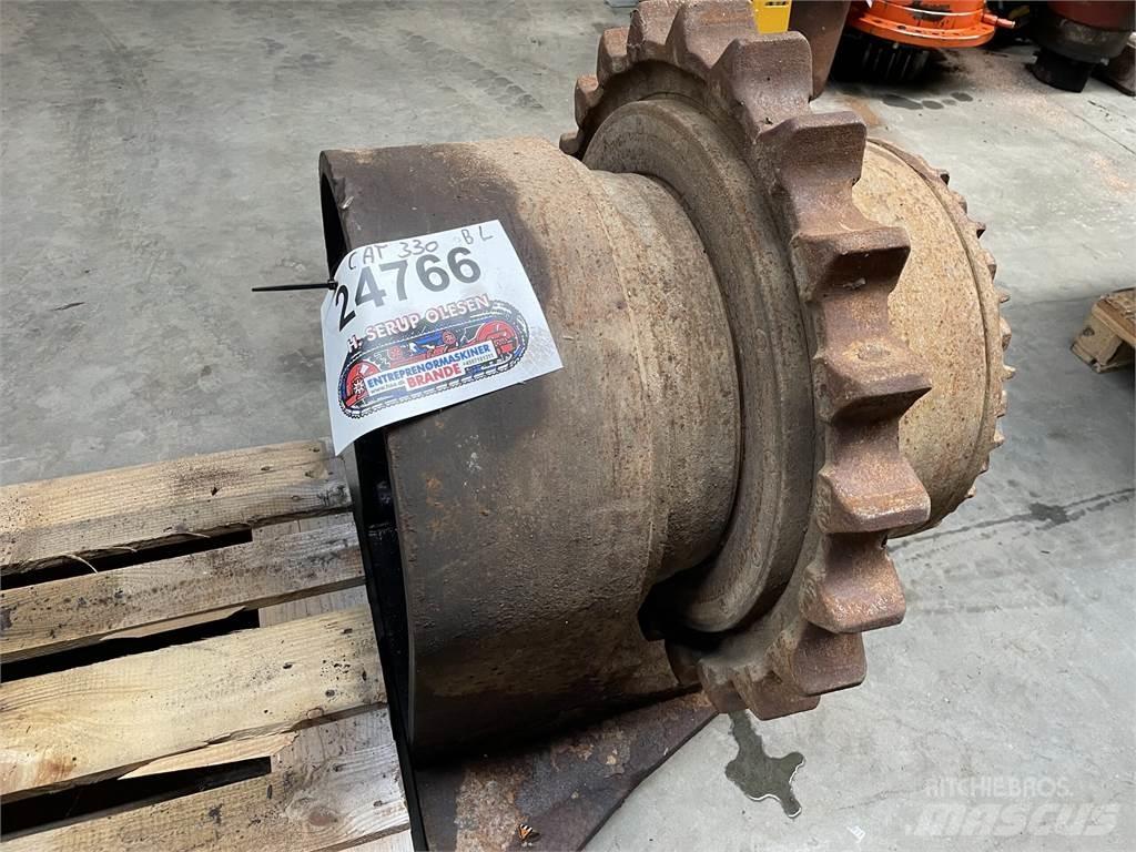 CAT 330B Køregear Převodovka