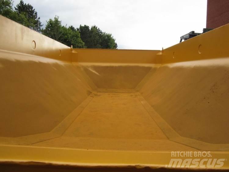 CAT D350D dumperkasse, brugt Vyklápěcí dempry