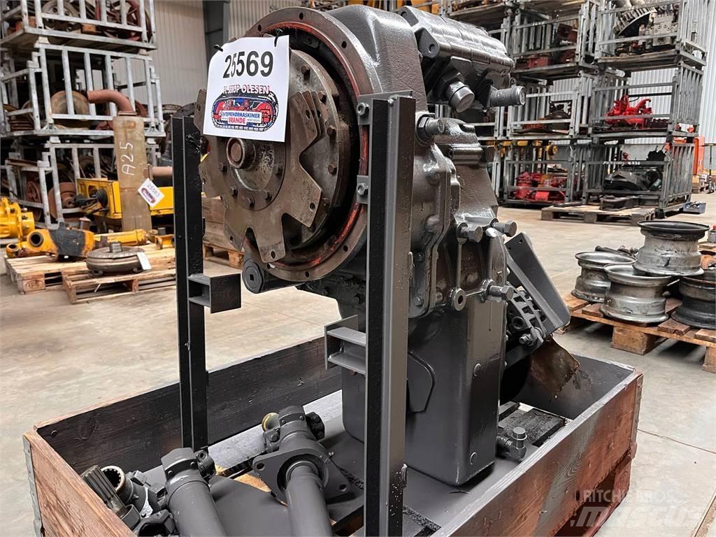 Clark 45C transmission Převodovka