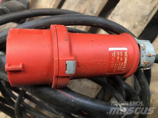 Demag el-talje type PK2N-F Součásti a zařízení k jeřábům