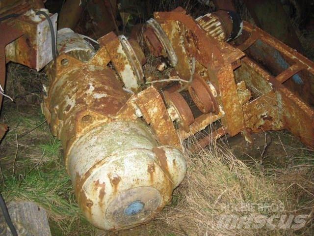 Demag P632 H8,4 Univerzální terénní jeřáby