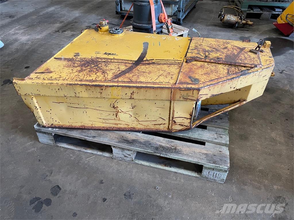  Dieseltank ex. Volvo A25 Ostatní komponenty