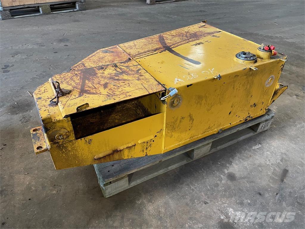  Dieseltank ex. Volvo A25 Ostatní komponenty