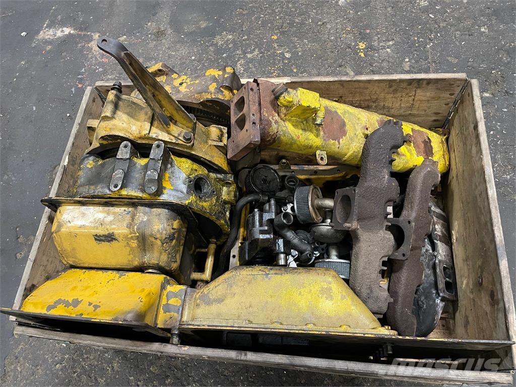  Diverse dele ex. Cat 3304 Motory