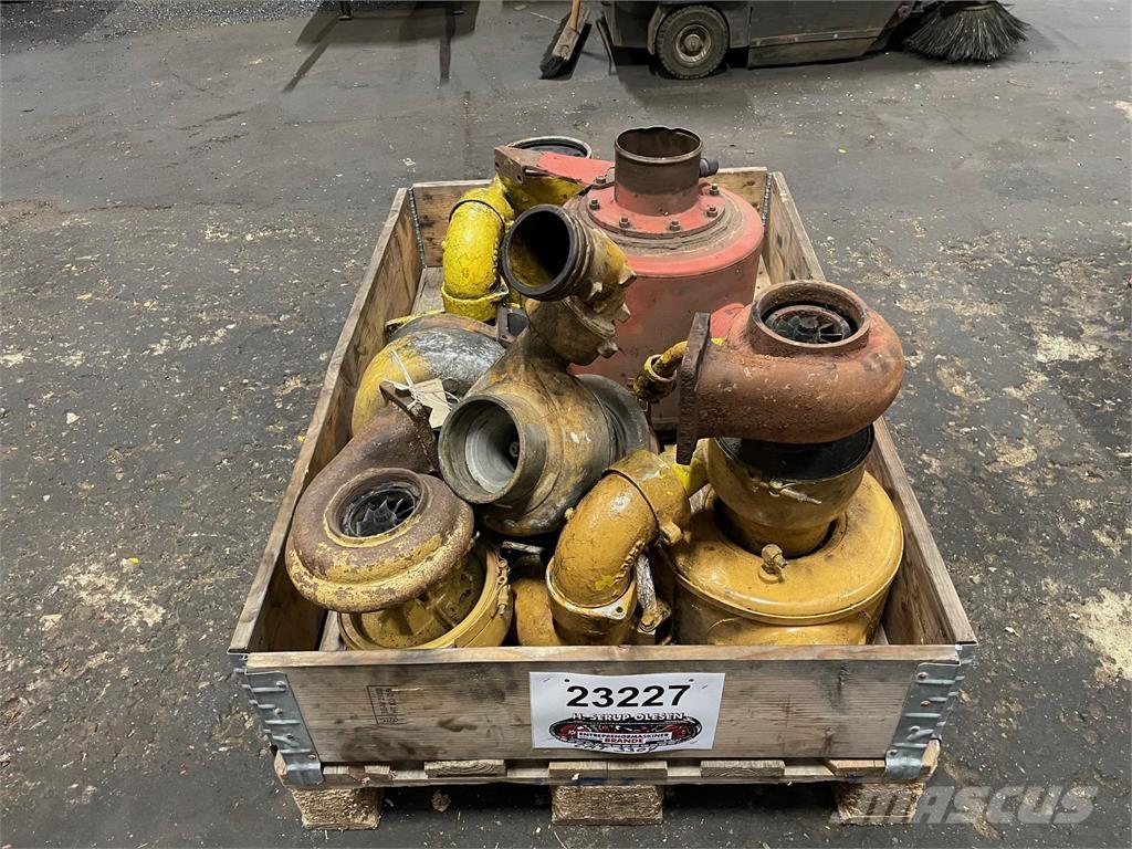  Diverse dele ex. Cat 3304 Motory