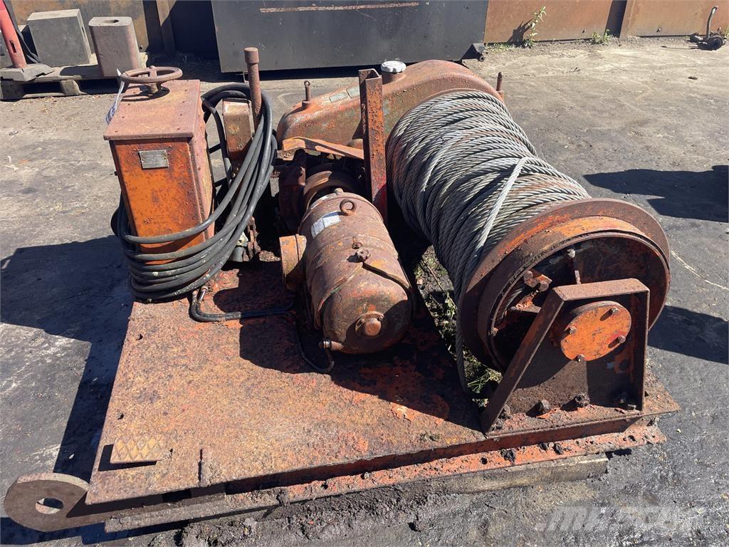  El-spil med gear og bremse. Navijáky, kladkostroje a stavební výtahy