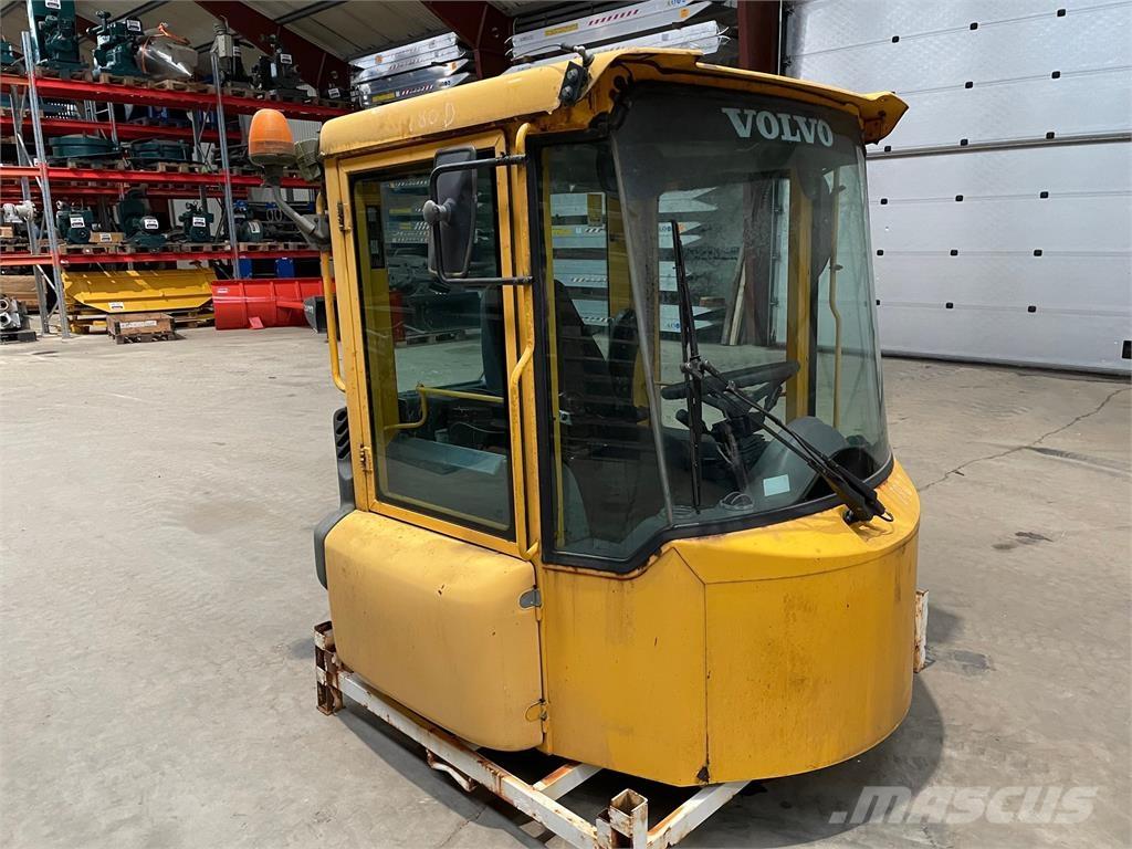  Førerhus, ex. Volvo L180D Ostatní komponenty