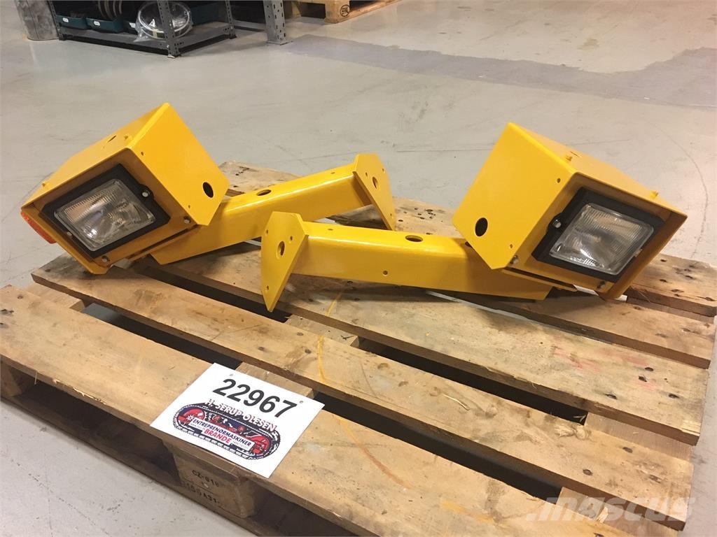  Forlygter Volvo L180E Ostatní komponenty