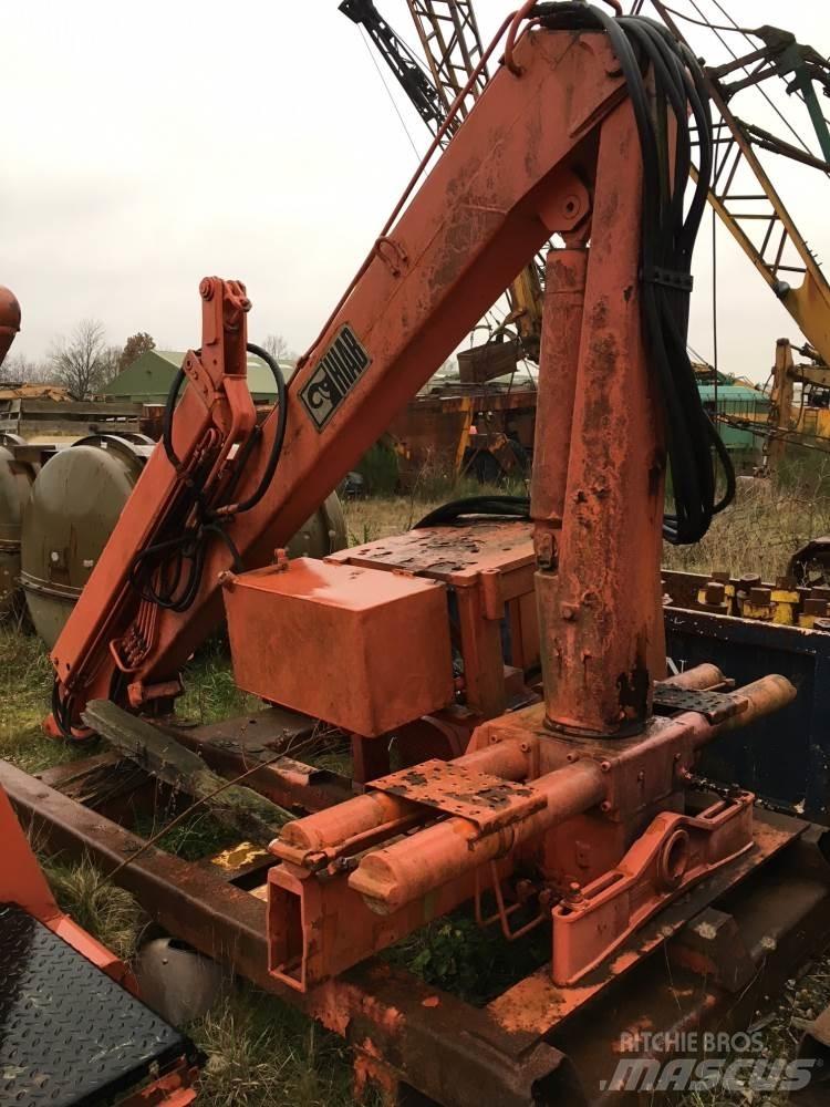 Hiab 670 Univerzální terénní jeřáby