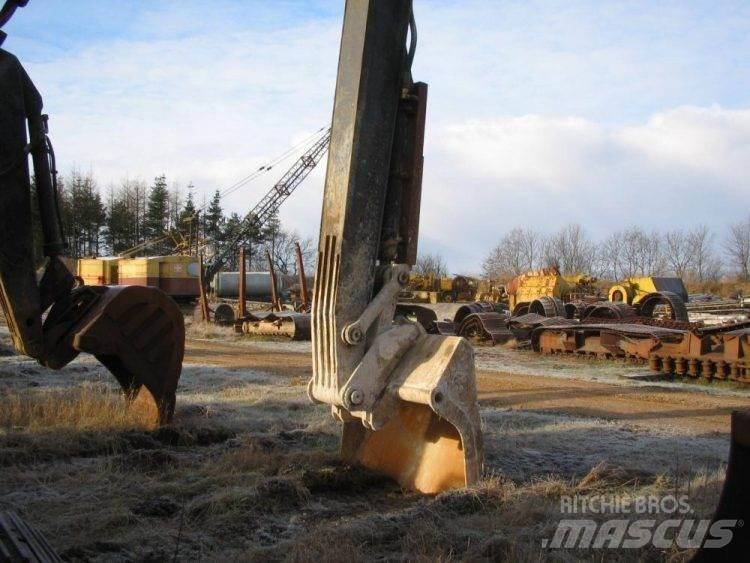 Hitachi UH 181 til ophug Pásová rýpadla