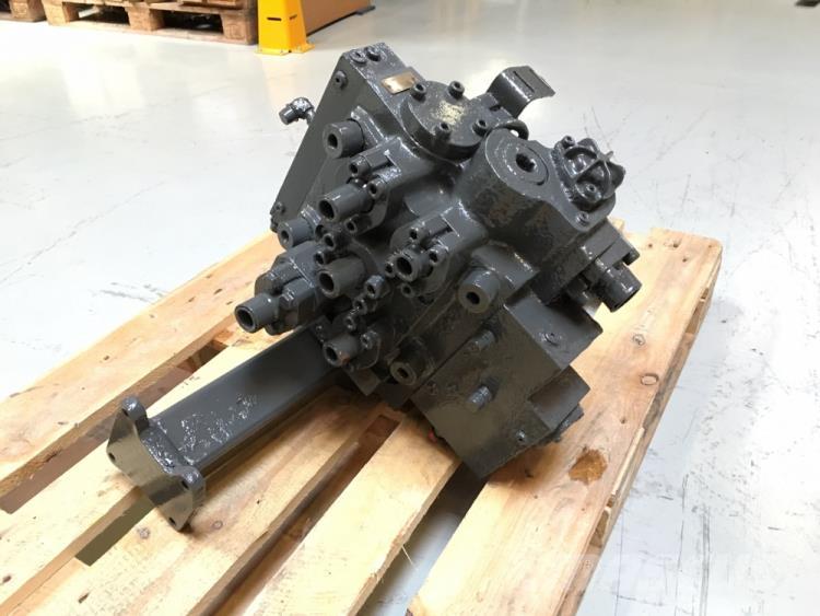  Hovedventil ex. Volvo L180E Hydraulika