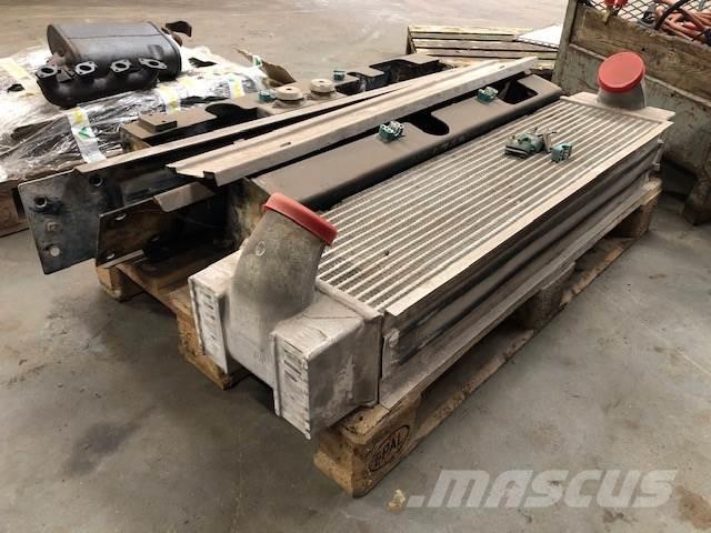  Intercooler ex. Volvo L180E Motory