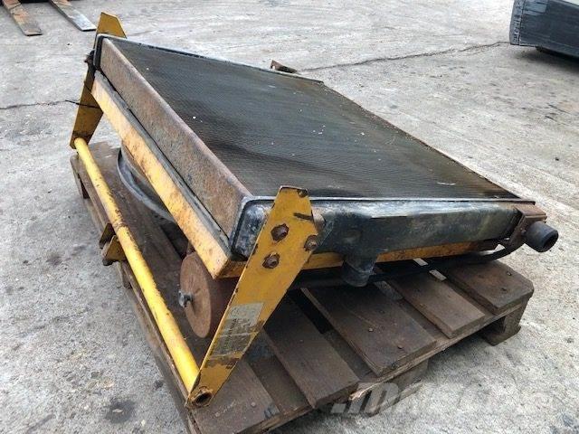  Køler ex. Volvo A20 Motory