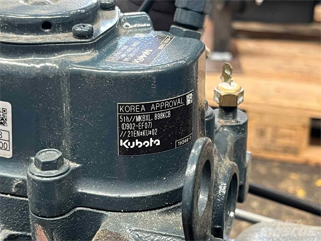 Kubota D902-EF07 motor Motory