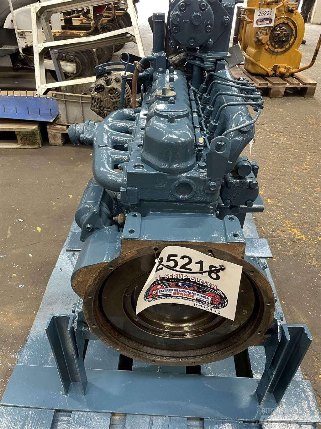 Kubota F2803 motor - 5 cyl. Motory