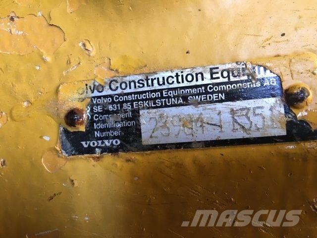  Mellemaksel ex. Volvo A25D Nápravy