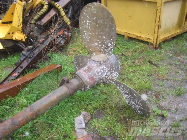  Propel ex. Bonille HM32 Pracovní lodě, bárky a pontony