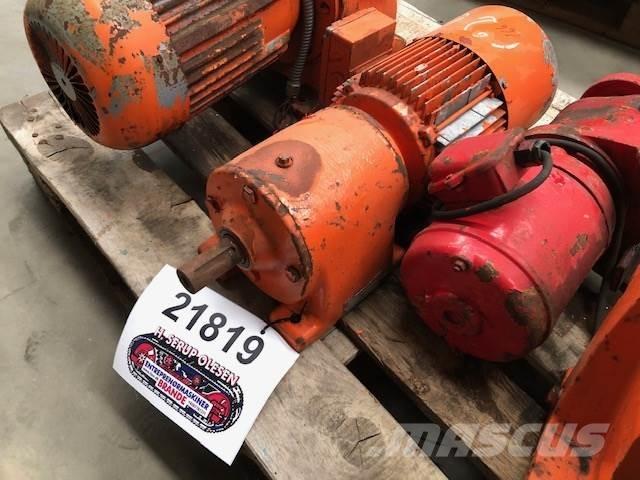  SEW Gearmotor Type R60A Motory