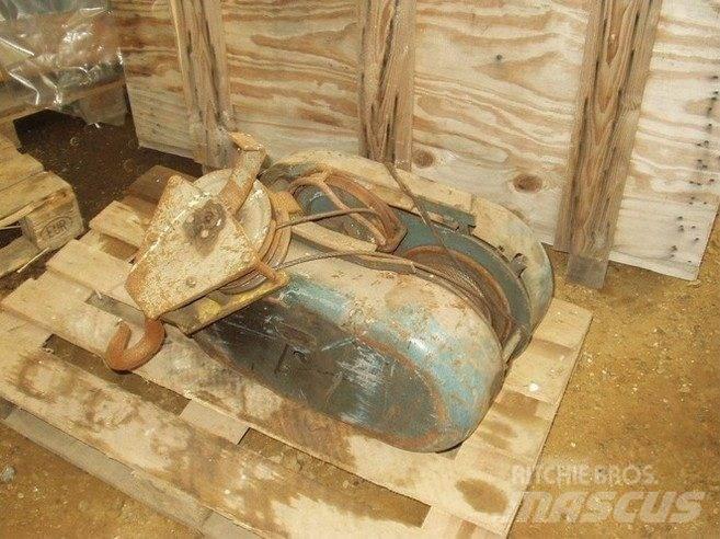 Thrige traverskran 500 kg Univerzální terénní jeřáby