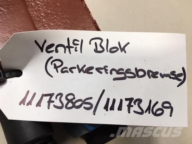  Ventilblok ex. Volvo L180E Hydraulika