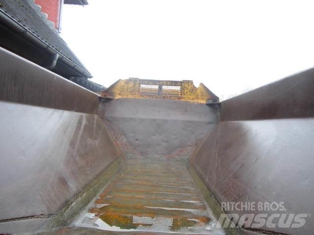 Volvo 861 dumper til ophug Vyklápěcí dempry
