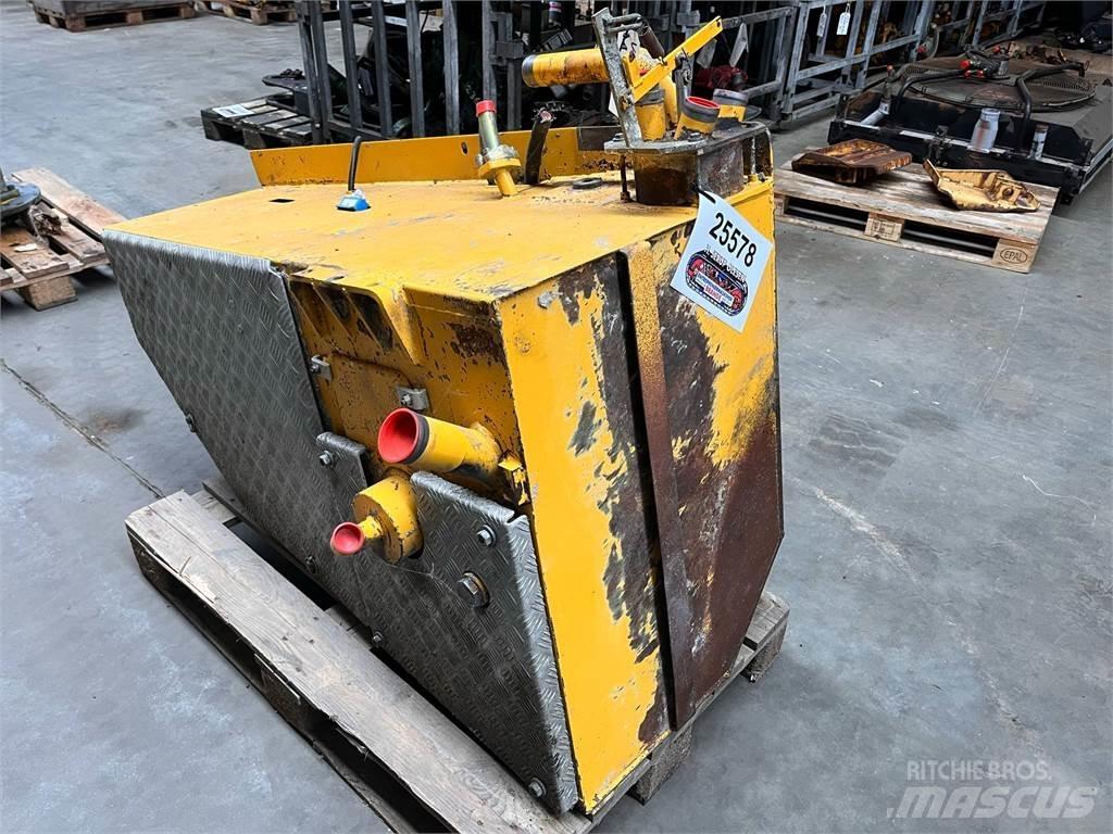 Volvo A35 brændstoftank Motory