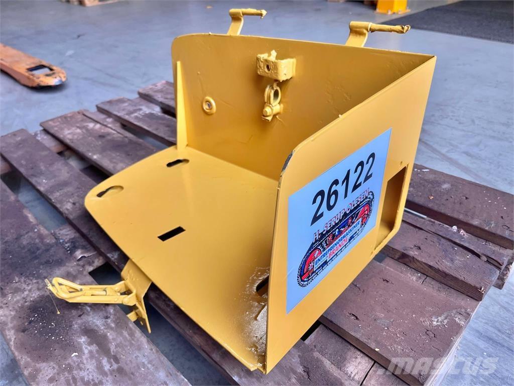 Volvo L120F batterikasse Ostatní komponenty