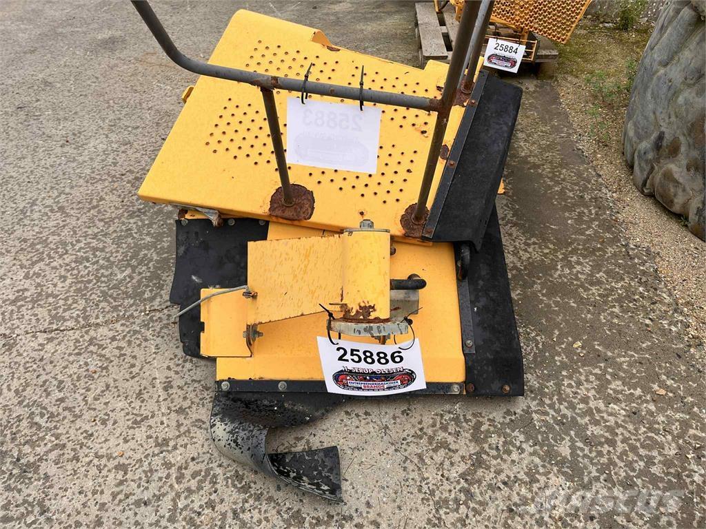 Volvo L220E højre bagskærm Ostatní komponenty