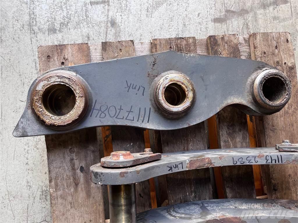 Volvo L60H Link Arm Ostatní komponenty