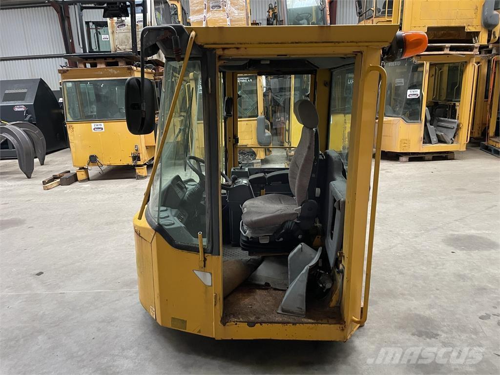 Volvo L70B førerhus Ostatní komponenty