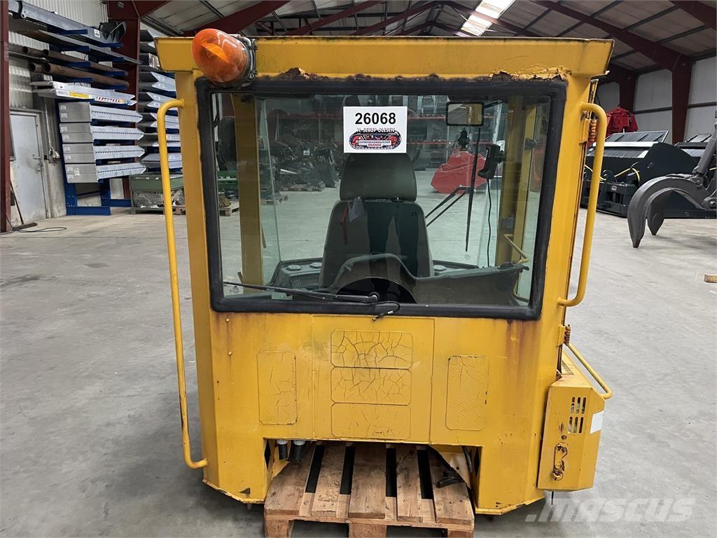 Volvo L70B førerhus Ostatní komponenty