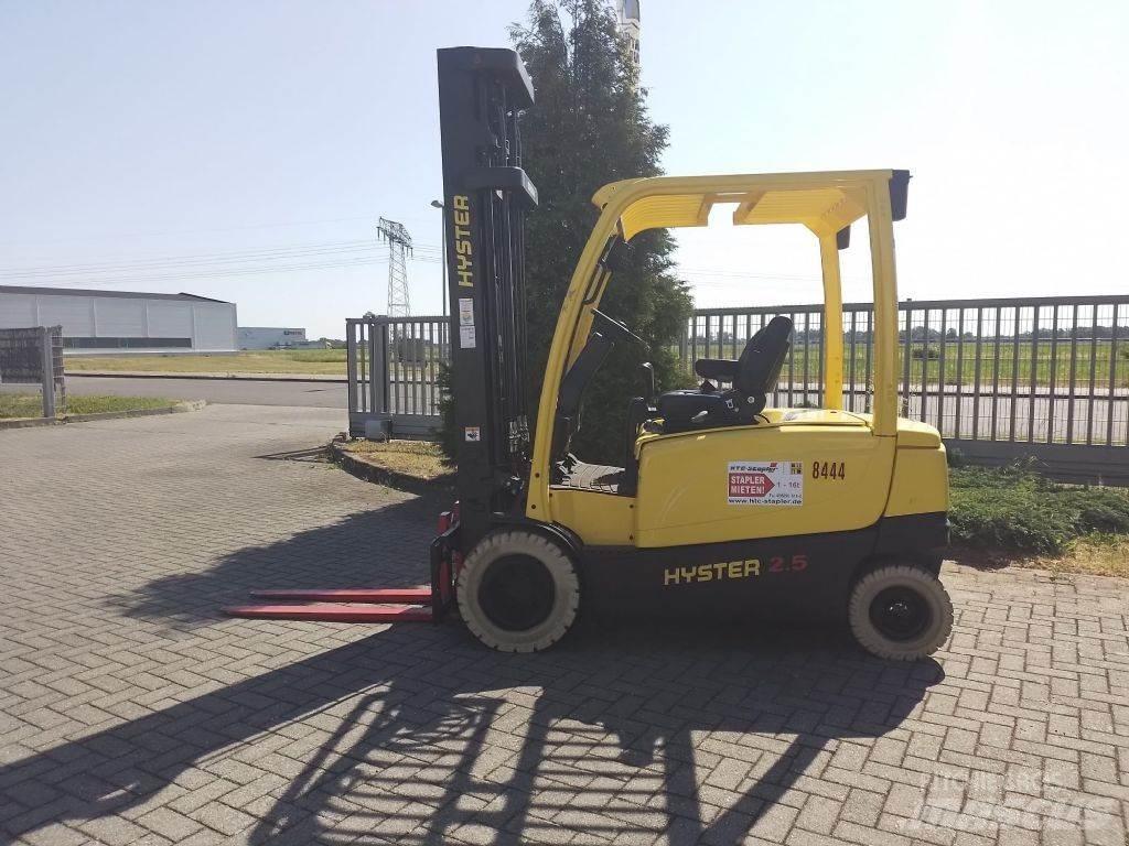Hyster J2.5XN Akumulátorové vozíky