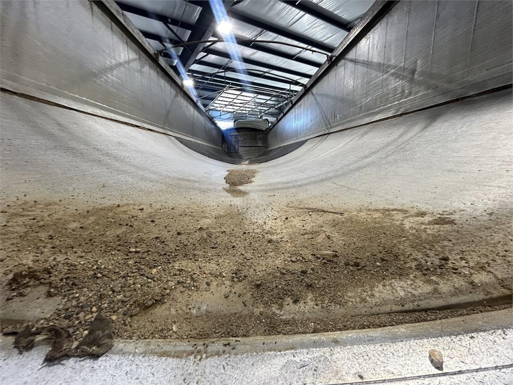 East Mfg Genesis Sklápěcí přívěsy