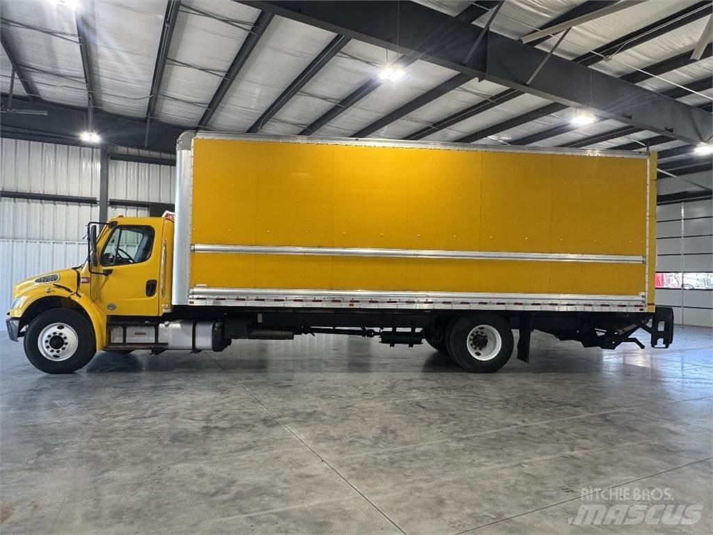 Freightliner M2 106 Skříňová nástavba