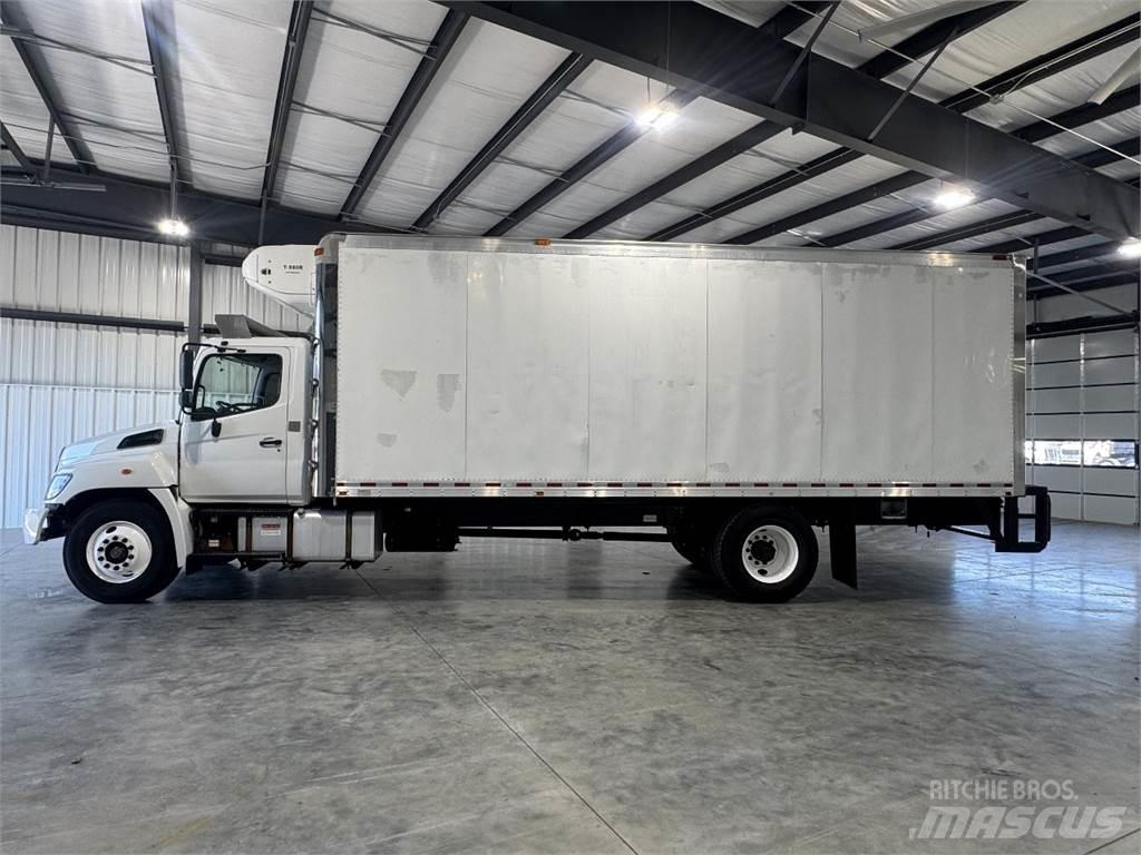 Hino 268 Chladírenské nákladní vozy