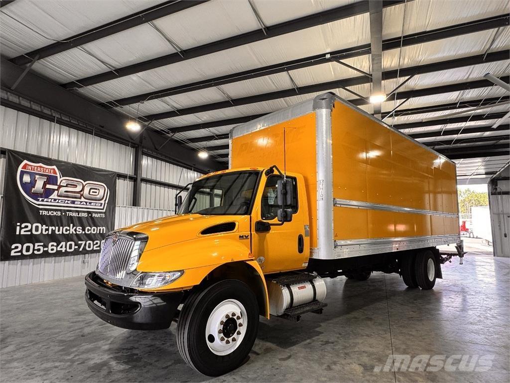 International MV607 Skříňová nástavba