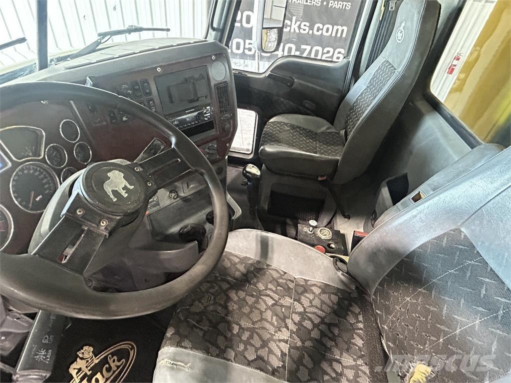 Mack Granite Sklápěče