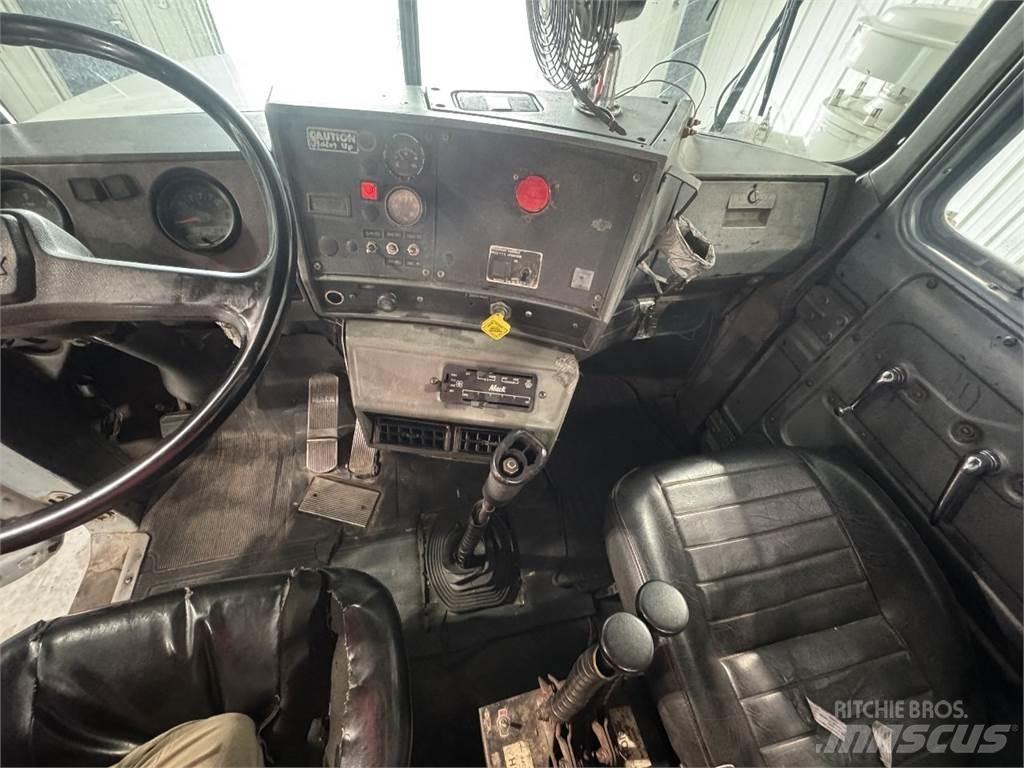 Mack RD690S Kontejnerový rám/Přepravníky kontejnerů