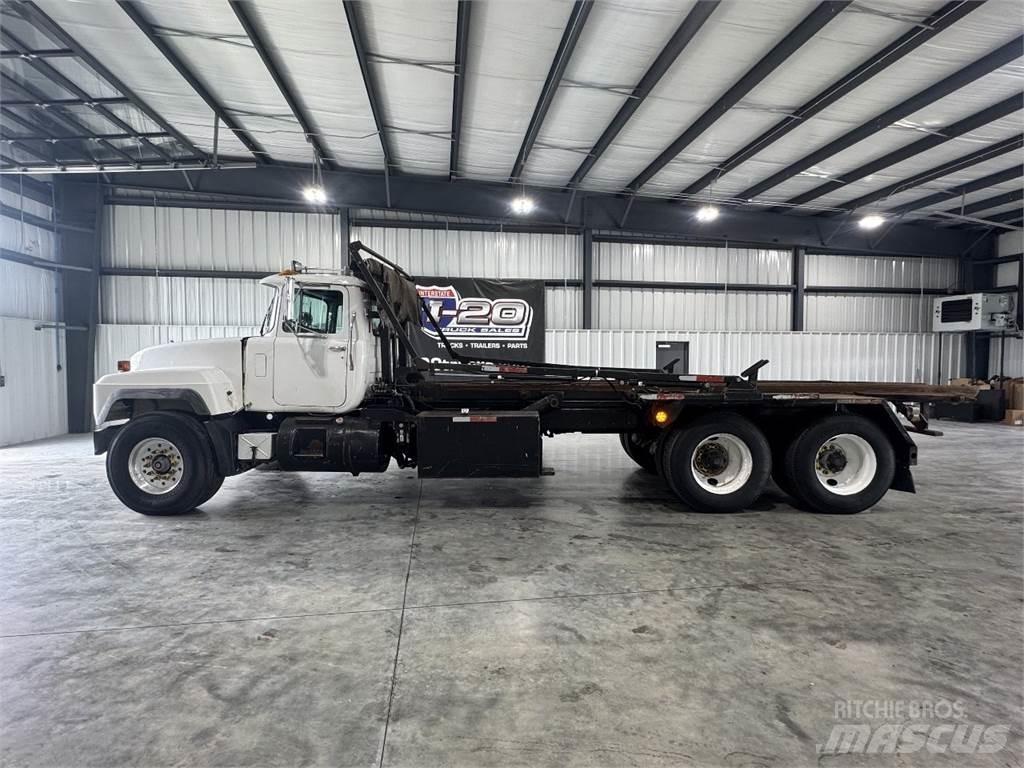 Mack RD690S Kontejnerový rám/Přepravníky kontejnerů