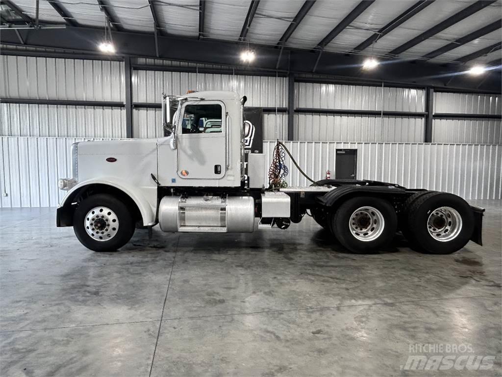 Peterbilt 389 Tahače