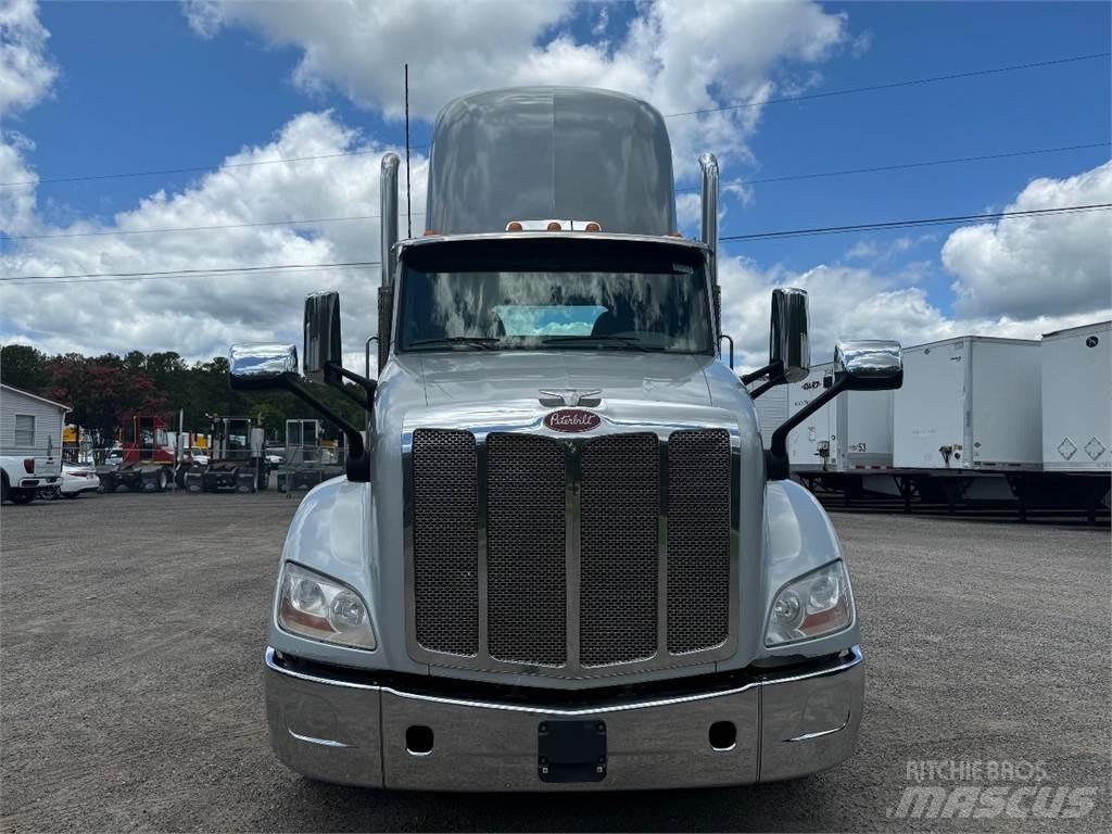 Peterbilt 579 Tahače
