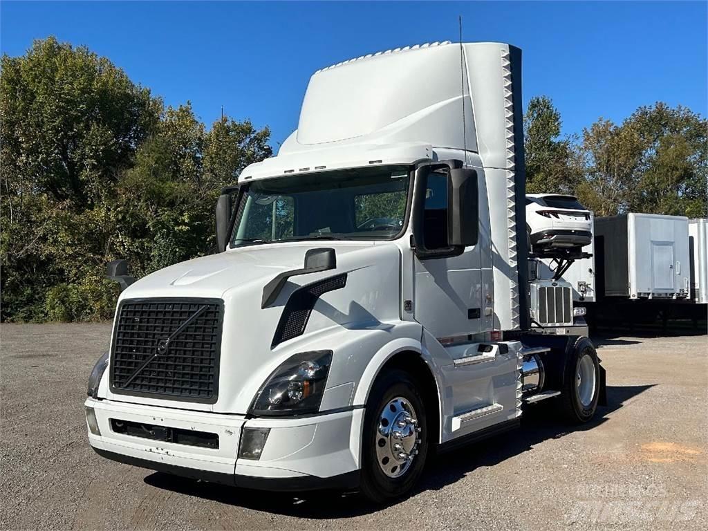 Volvo VNL42T300 Tahače