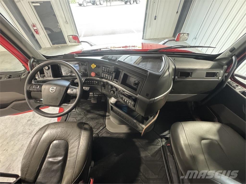 Volvo VNL64T740 Tahače